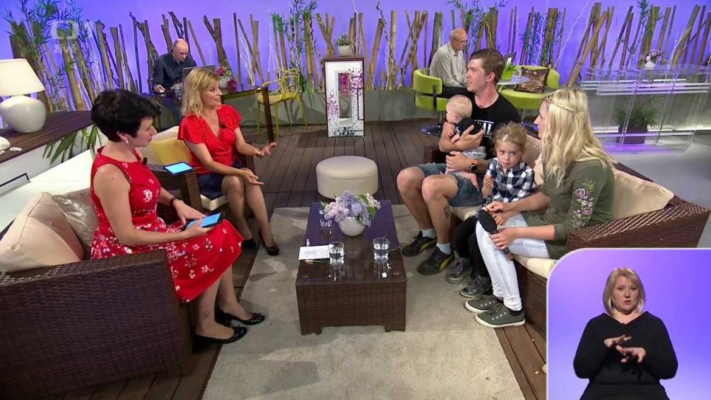 Andrea a Jakub s dětmi v pořadu Sama doma