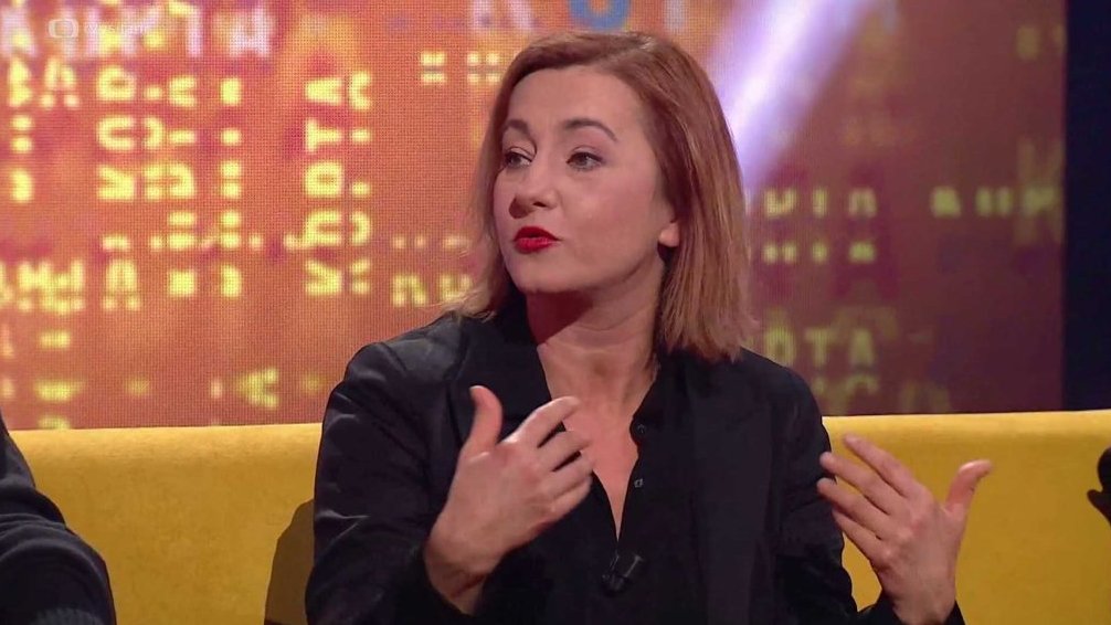 Vanda Hybnerová vs. motorka