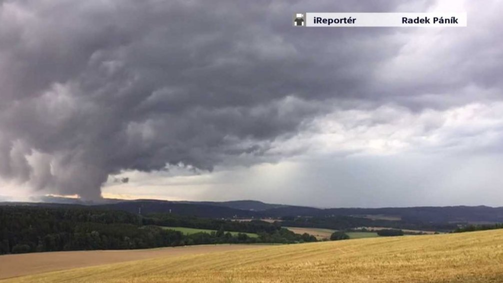 Shelf cloud časosběr Zlínsko