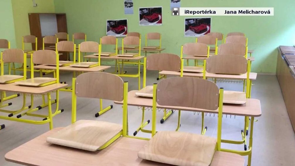 Opuštěné lavice