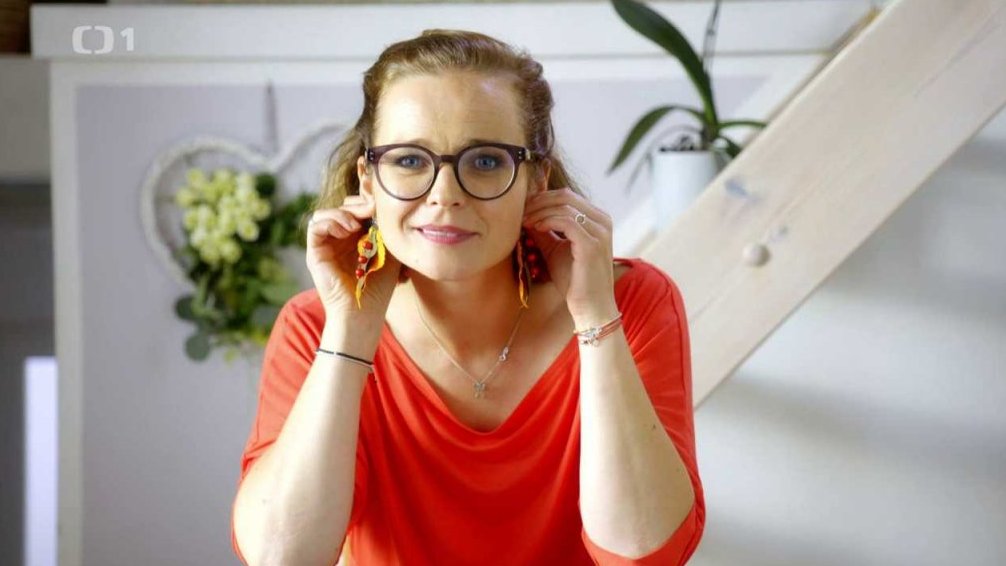 Zralá žena ví Jak Potěšit Zralá žena ví Jak Potěšit