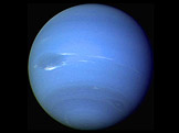 Porovnání velikostí exoplanety Gliese 436 b a Neptunu (foto: Aldaron, wikimedia.org)