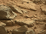 Povrch Marsu zachycený sondou Curiosity (foto: NASA)