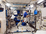 Astronaut Dan Burbank na ISS (foto: NASA)