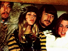The Mamas & The Papas, zleva John Phillips, Michelle Gilliam, Denny Doherty a "Mama" Cass Elliot, 1967