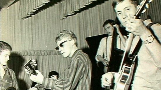 Crazy Boys (live, zleva Ladislav Štaidl, Miki Volek, Ondřej Suchý, Jan Steinbauer, cca 1962)