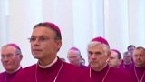Kontroverzní biskup u papeže