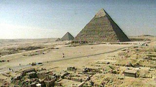 Čas ve stínu pyramid