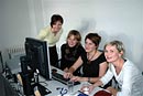 Moderátorka pořadu Veronika Nováková (druhá zleva) a dramaturgyně Jindra Horská (vpravo)