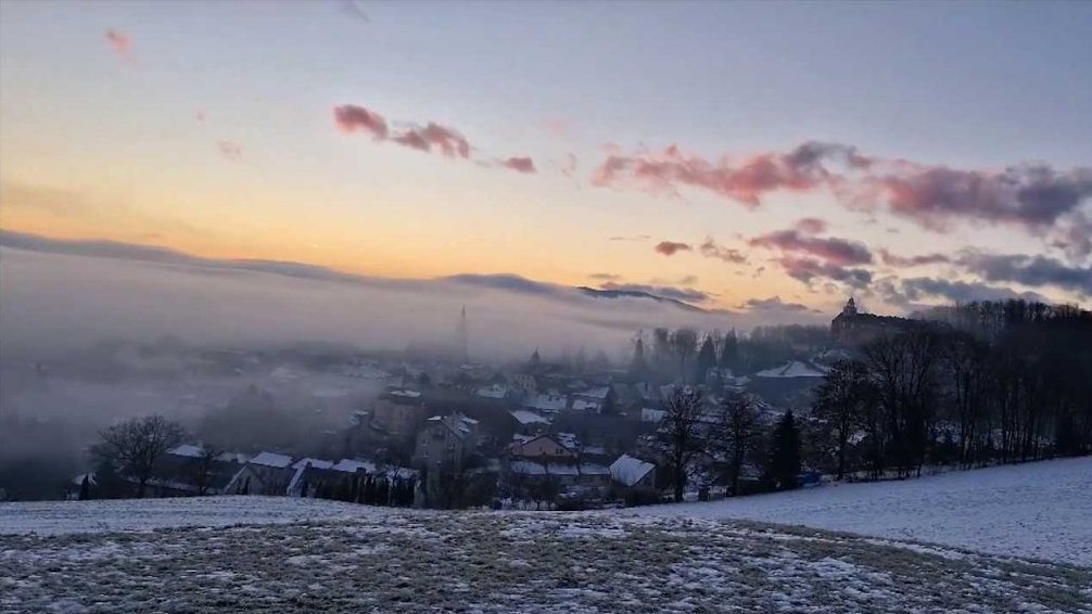 Přelévání inverzních mračen v Javorníku
