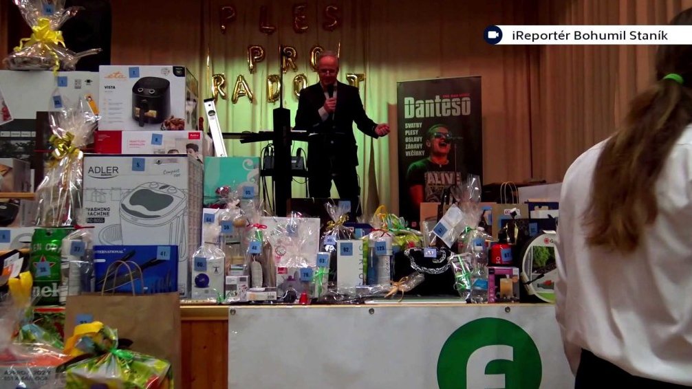 Divadlen&iacute; ples v Komni