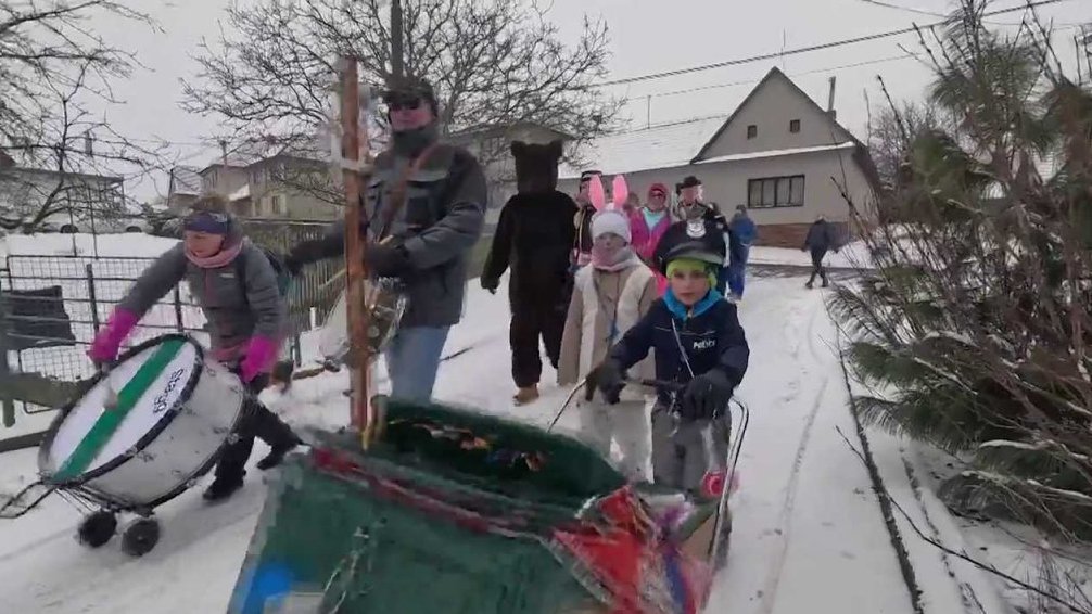 Voděn&iacute; medvěda v Rad&iacute;kově