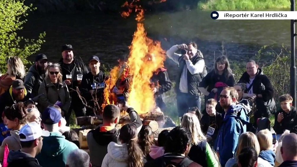 P&aacute;len&iacute; čarodějnic v Lokti