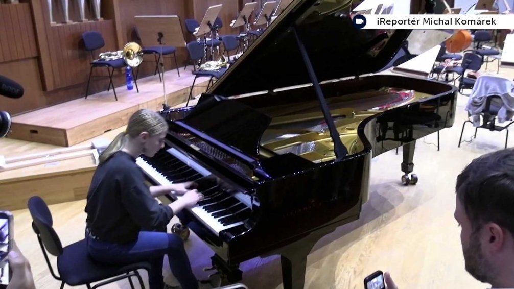 Nov&yacute; klav&iacute;r pro Komorn&iacute; filharmonii v Pardubic&iacute;ch