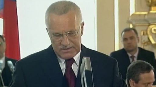 Českým prezidentem byl zvolen Václav Klaus
