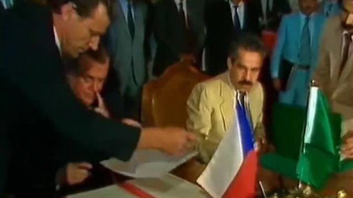 Předsedu vlády ČSSR Lubomíra Štrougala přijal v Tripolisu nejvyšší představitel libyjské džamáhiríje Muammar Kaddáfí