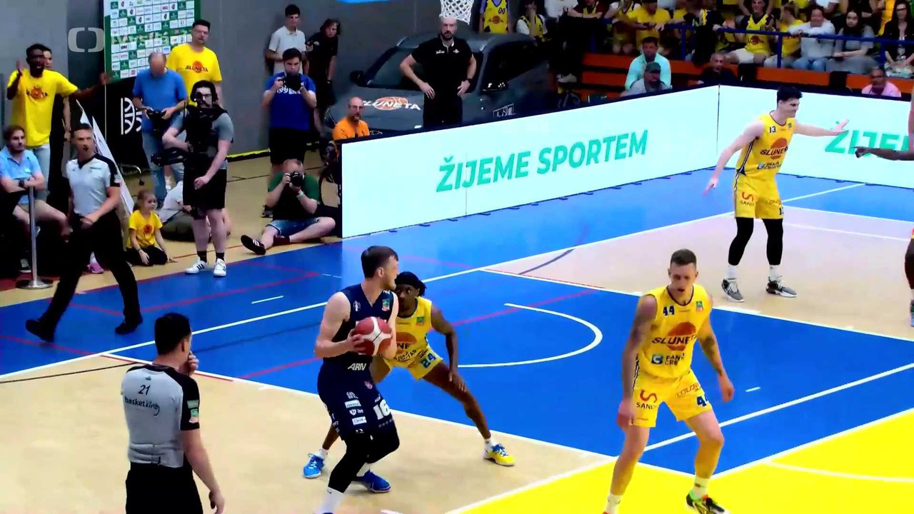 Basketbal: SLUNETA Ústí nad Labem - BK ARMEX Děčín