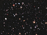 Vzdálený vesmí pohledem Hubbleova teleskopu