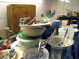 Kuchyň čekající na uklizení