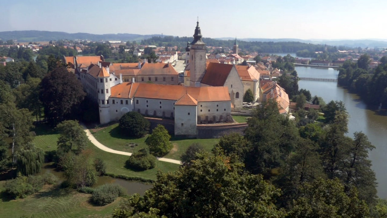 Zajímavosti o Telči — Kaple – duše rodů: Telč — Česká televize