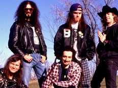 Faith No More, zleva Billy Gould, Jim Martin, Mike Bordin, Mike Patton, Roddy Bottum, cca 1989-90