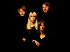 ABBA, zleva Björn Ulvaeus, Agnetha Fältskog, Anni-Frid Lyngstad a Benny Andersson, 2. pol. 70. let