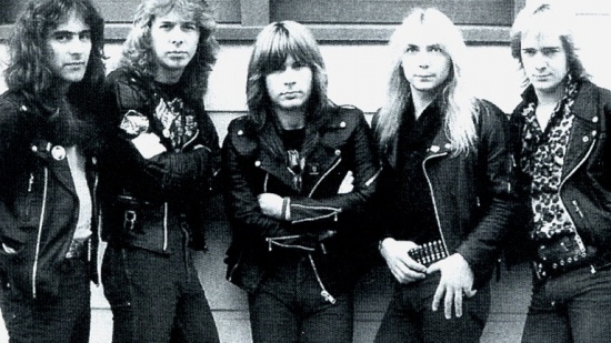 Iron Maiden, zleva Steve Harris, Clive Burr, Bruce Dickinson, Dave Murray, Adrian Smith, cca 1983
